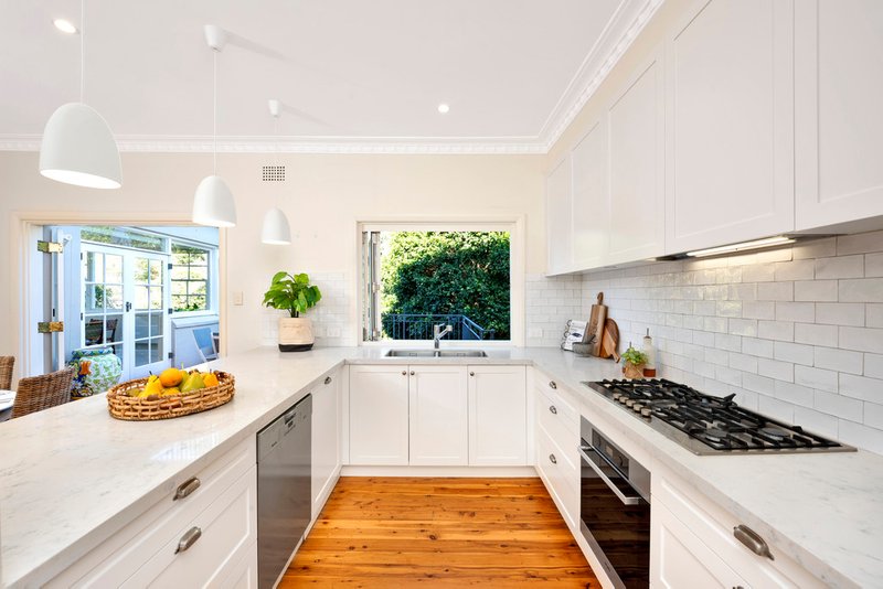 Photo - 44 Sugarloaf Crescent, Castlecrag NSW 2068 - Image 5