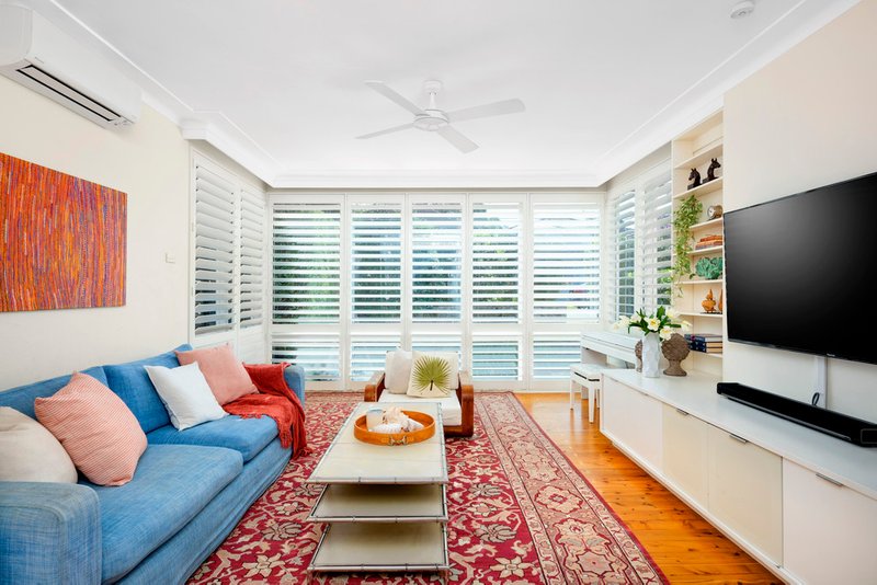 Photo - 44 Sugarloaf Crescent, Castlecrag NSW 2068 - Image 6