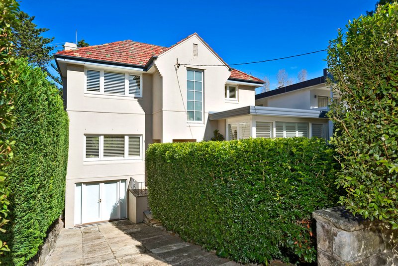 Photo - 44 Sugarloaf Crescent, Castlecrag NSW 2068 - Image 8