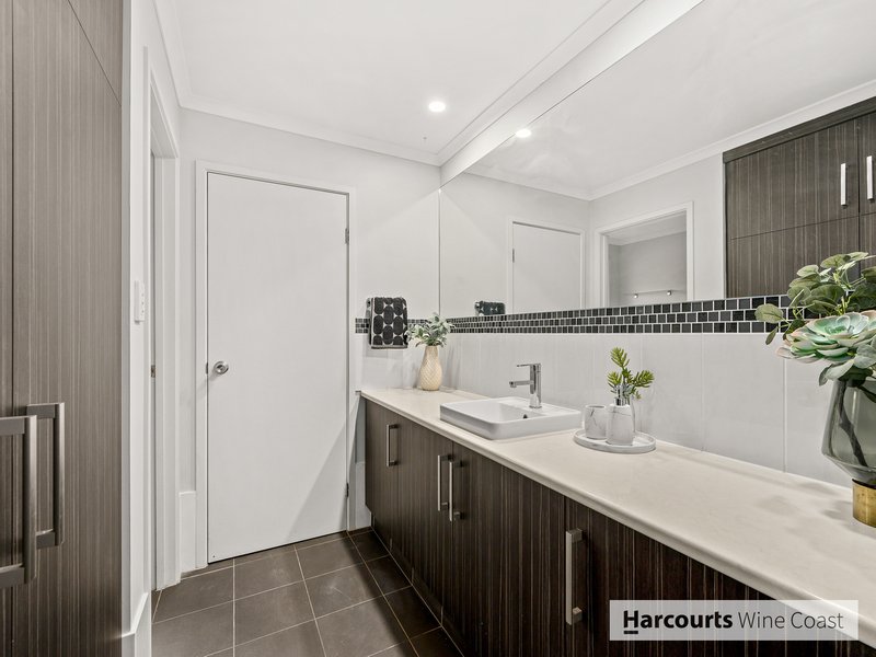 Photo - 44 Sunderland Crescent, Seaford SA 5169 - Image 17