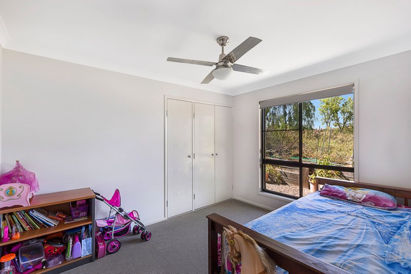 Photo - 44 Sunset Drive, Glenvale QLD 4350 - Image 6