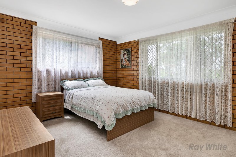 Photo - 44 Swanfield Street, Macgregor QLD 4109 - Image 6