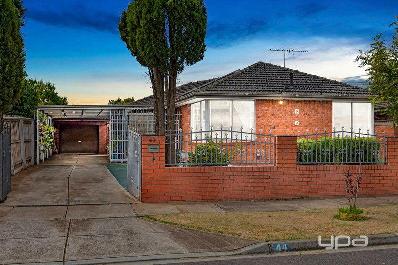 44 Swansea Parade, St Albans VIC 3021