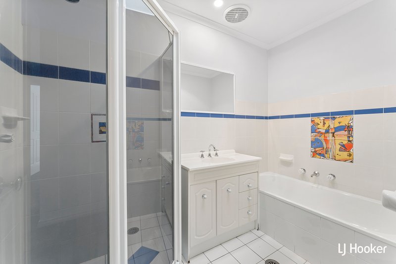 Photo - 44 Tazewell Circuit, Nicholls ACT 2913 - Image 10