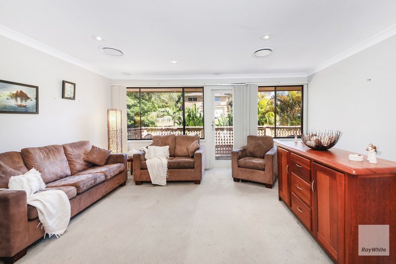 Photo - 44 Tea Tree Place, Kirrawee NSW 2232 - Image 3