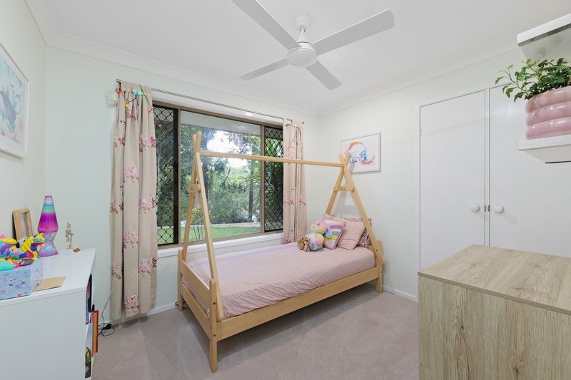 Photo - 44 Tetragona Drive, Arana Hills QLD 4054 - Image 11