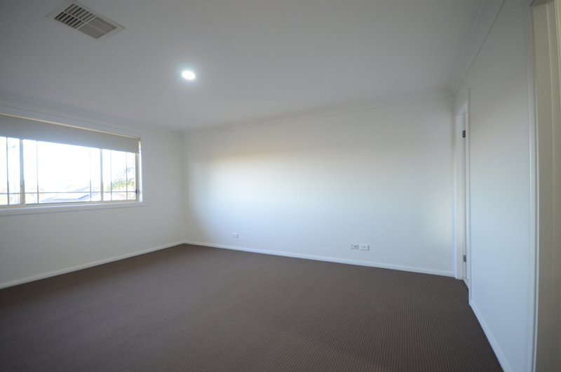 Photo - 44 Thane Street, Wentworthville NSW 2145 - Image 10