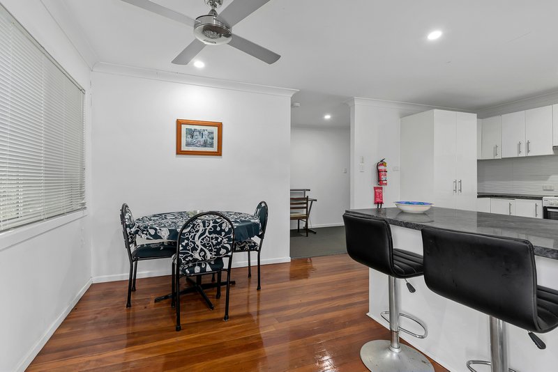 Photo - 44 Toomey Street, Chermside West QLD 4032 - Image 6