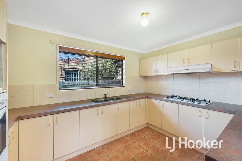 Photo - 44 Trafalgar Way, Cranbourne East VIC 3977 - Image 6