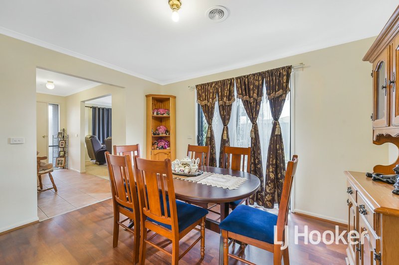 Photo - 44 Trafalgar Way, Cranbourne East VIC 3977 - Image 7