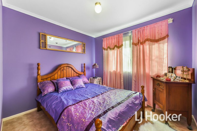 Photo - 44 Trafalgar Way, Cranbourne East VIC 3977 - Image 11