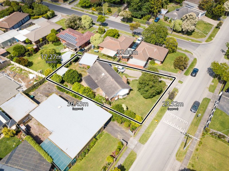 Photo - 44 Valley Fair Drive, Narre Warren VIC 3805 - Image 12