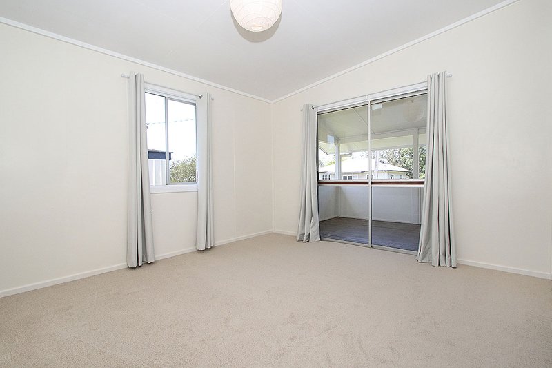 Photo - 44 Vineyard Street, One Mile QLD 4305 - Image 5