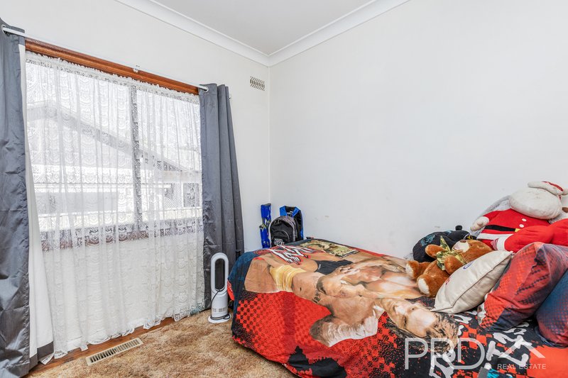 Photo - 44 Vyner Street, Tumut NSW 2720 - Image 10