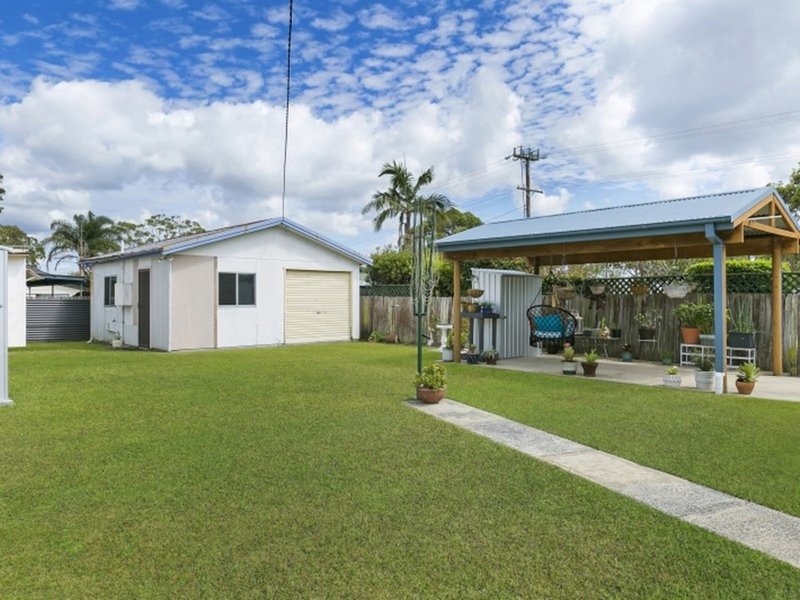 Photo - 44 Wailele Avenue, Budgewoi NSW 2262 - Image 2