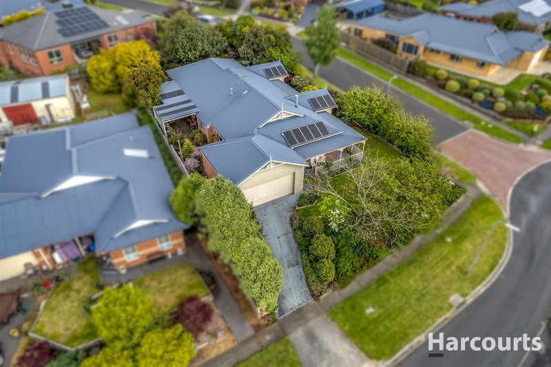 Photo - 44 Walker Drive, Drouin VIC 3818 - Image 2