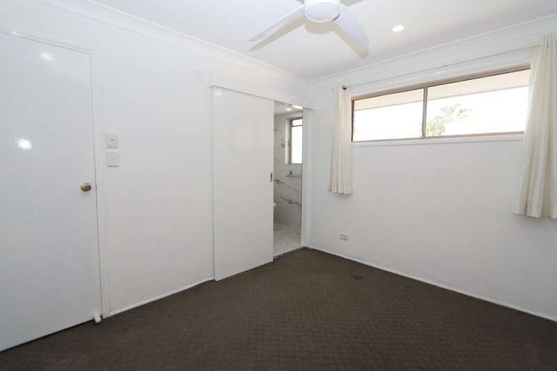 Photo - 44 Watford Crescent, Molendinar QLD 4214 - Image 11