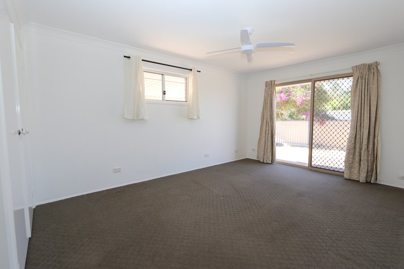 Photo - 44 Watford Crescent, Molendinar QLD 4214 - Image 13