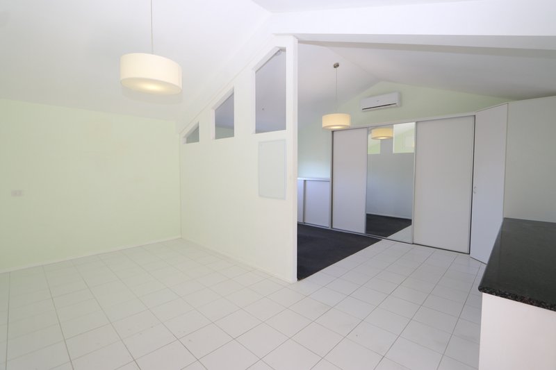 Photo - 44 Watford Crescent, Molendinar QLD 4214 - Image 19