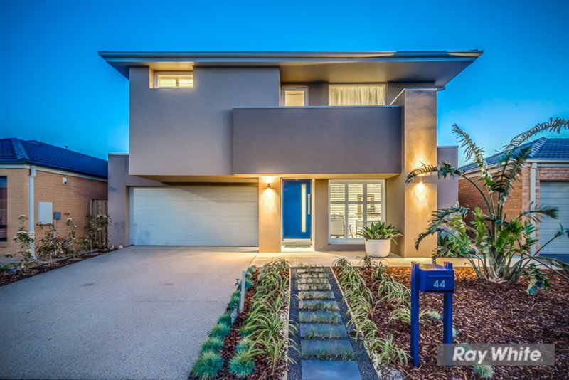 44 Waves Drive, Point Cook VIC 3030