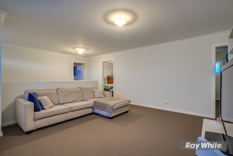 Photo - 44 Waves Drive, Point Cook VIC 3030 - Image 14