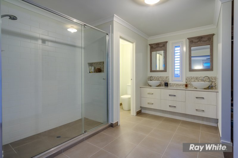 Photo - 44 Waves Drive, Point Cook VIC 3030 - Image 19