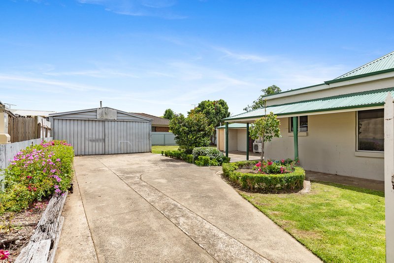 Photo - 44 Wehl Street South, Mount Gambier SA 5290 - Image 13