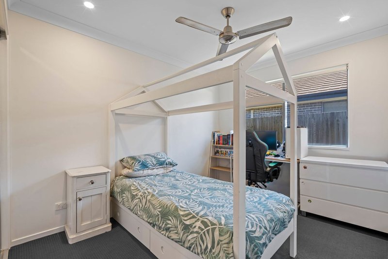 Photo - 44 Whitehaven Street, Burpengary QLD 4505 - Image 11