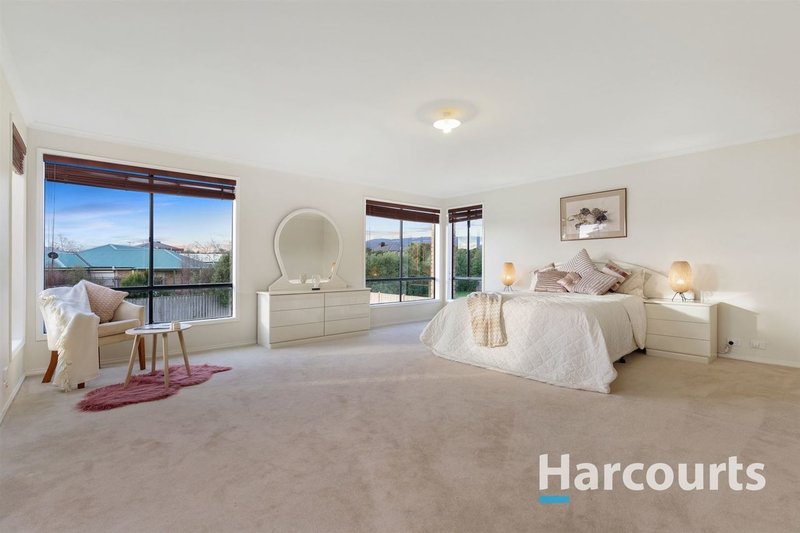 Photo - 44 Windsor Drive, Lysterfield VIC 3156 - Image 12