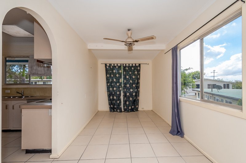 Photo - 44 Wistari Street, Clinton QLD 4680 - Image 3