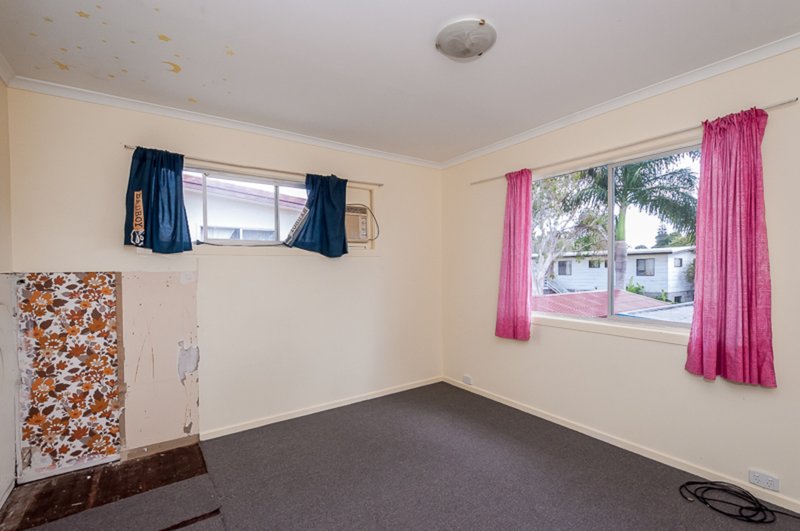 Photo - 44 Wistari Street, Clinton QLD 4680 - Image 7