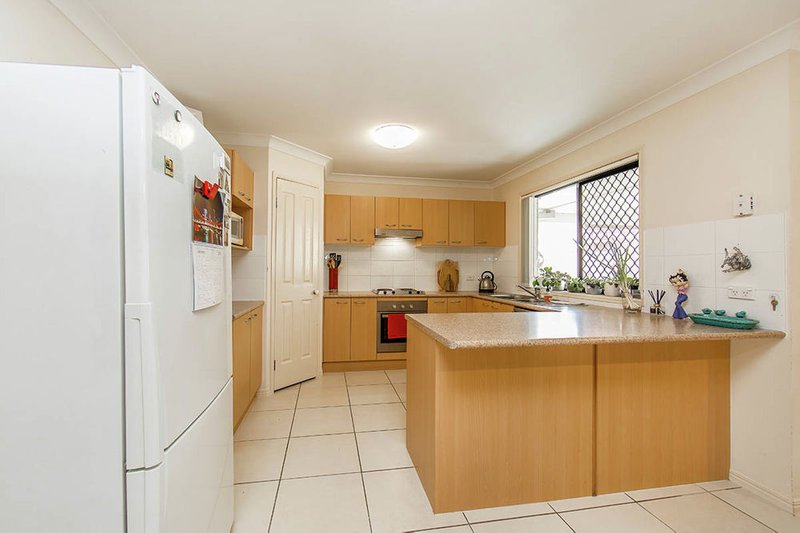 Photo - 44 Wyampa Road, Bald Hills QLD 4036 - Image 4