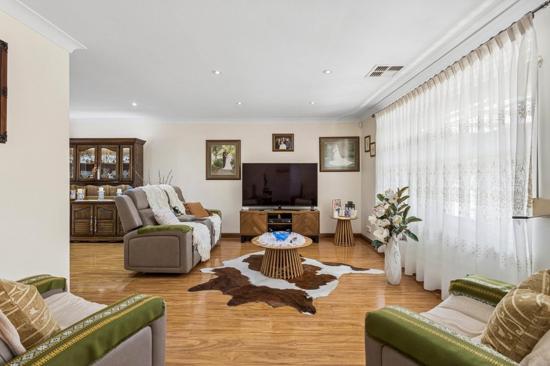 Photo - 44 Wyatt Road, Parafield Gardens SA 5107 - Image 4