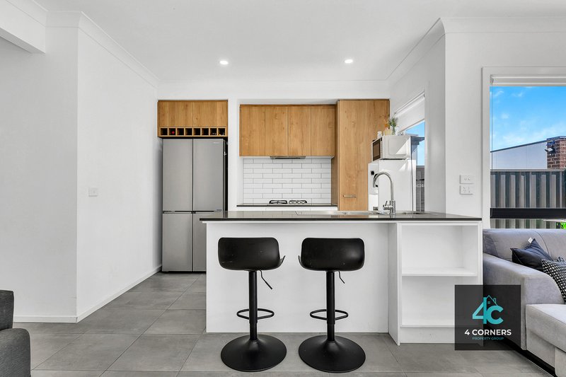 Photo - 44 Yann Drive, Wollert VIC 3750 - Image 5