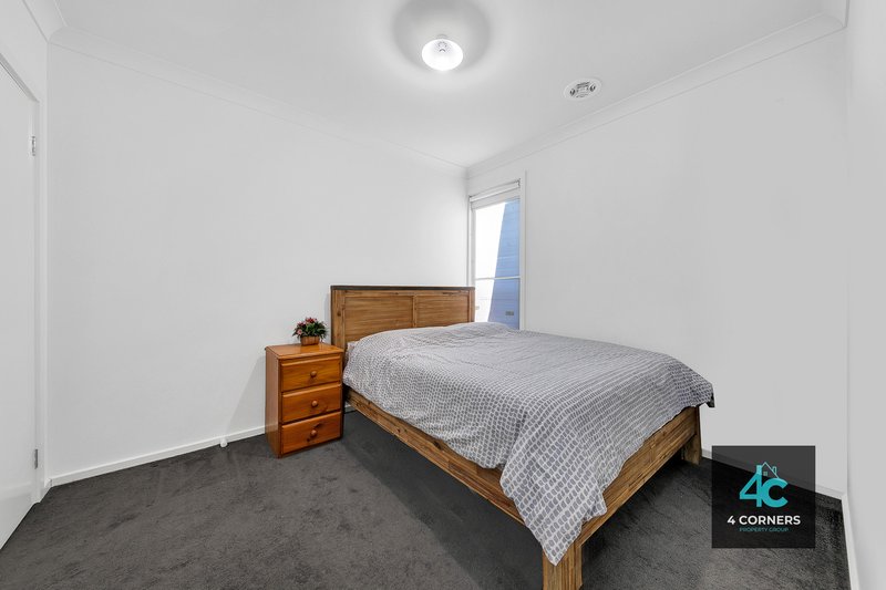 Photo - 44 Yann Drive, Wollert VIC 3750 - Image 7