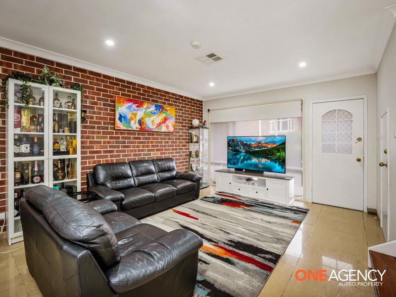 Photo - 4/40-42 Wyena Road, Pendle Hill NSW 2145 - Image 3