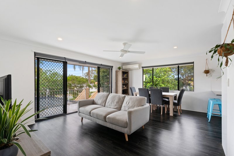Photo - 4/40 Oceanic Drive, Mermaid Waters QLD 4218 - Image 4