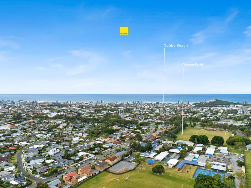 Photo - 4/40 Oceanic Drive, Mermaid Waters QLD 4218 - Image 17