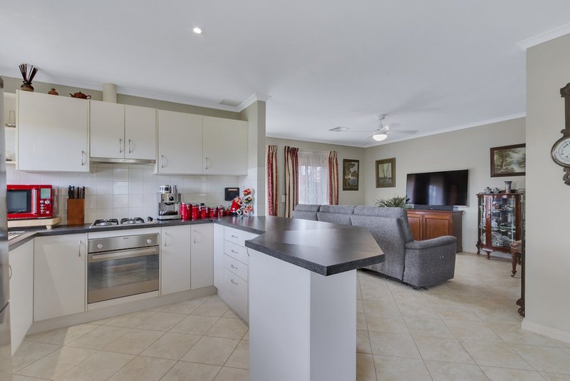 Photo - 4/402 Beach Road, Hackham West SA 5163 - Image 4