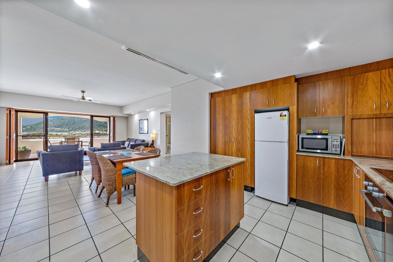 Photo - 4/406 Shute Harbour Road, Airlie Beach QLD 4802 - Image 2