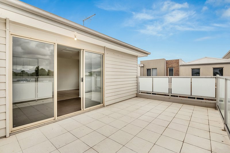 Photo - 44/1-11 Hyde Park Avenue, Craigieburn VIC 3064 - Image 15