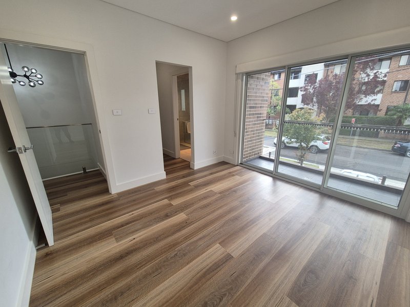 Photo - 4/41 Albert Street, North Parramatta NSW 2151 - Image 11