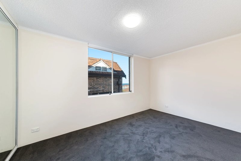 Photo - 4/41 Brighton Boulevard, Bondi Beach NSW 2026 - Image 3