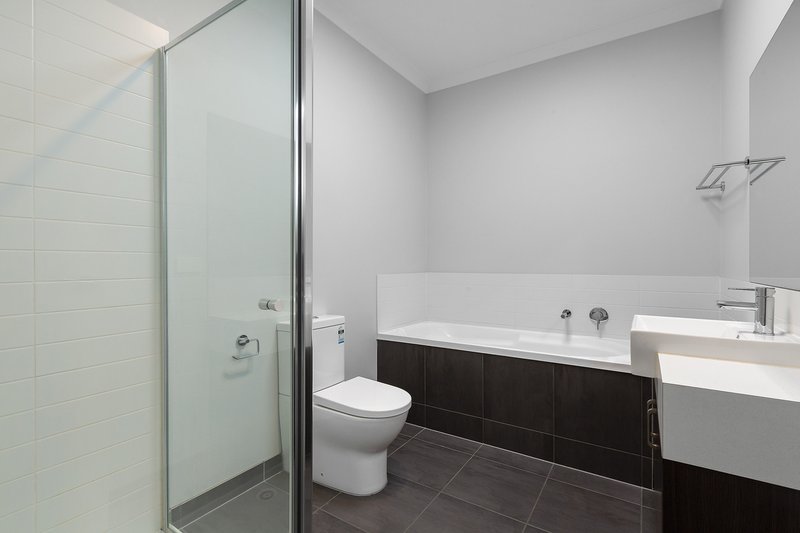 Photo - 4/41 Deane Street, Frankston VIC 3199 - Image 5