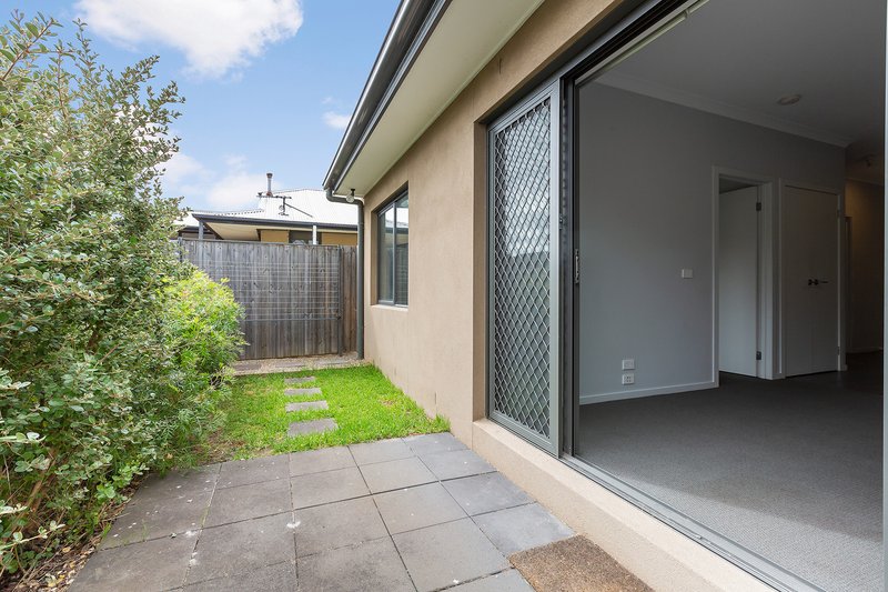 Photo - 4/41 Deane Street, Frankston VIC 3199 - Image 6