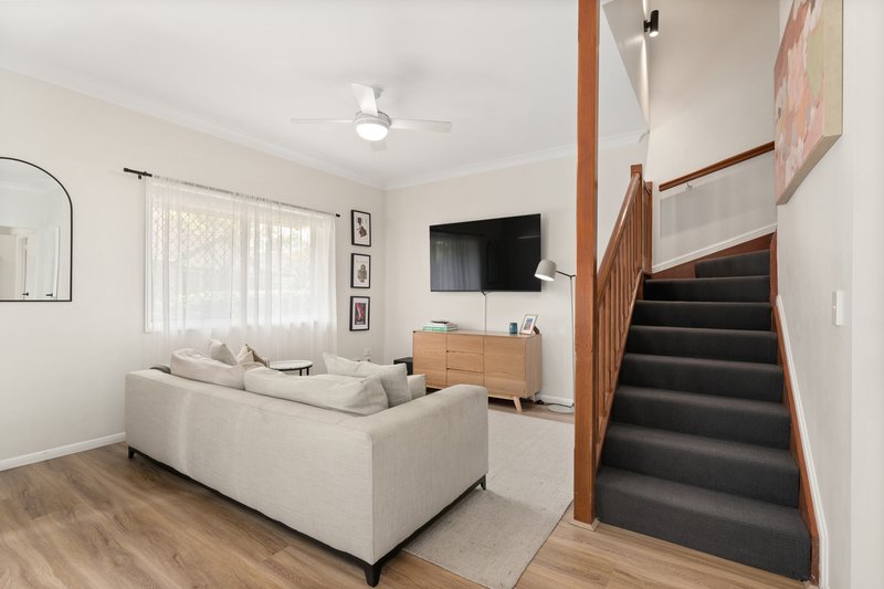 Photo - 44/112 Foxton Street (27 Hillside Crescent) , Seven Hills QLD 4170 - Image 3