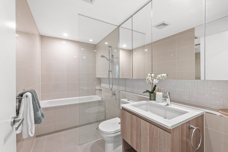 Photo - 4413/18 Parkside Circuit, Hamilton QLD 4007 - Image 7