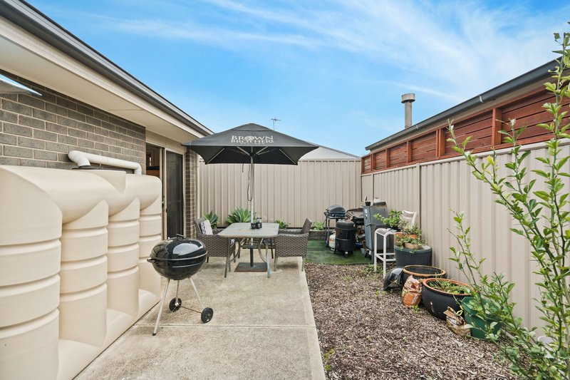 Photo - 4/4/15 Sovereign Drive, Woodcroft SA 5162 - Image 12