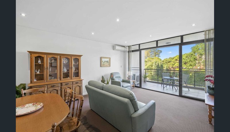 Photo - 44/2-4 Purser Avenue, Castle Hill NSW 2154 - Image 5