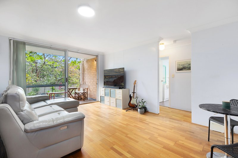 Photo - 4/42-44 Sinclair Street, Wollstonecraft NSW 2065 - Image 2